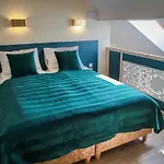 Main Square Platan Loft Collection