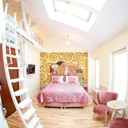 Main Square Platan Loft Collection