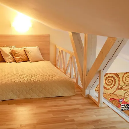 Appartement Main Square Platan Loft Collection