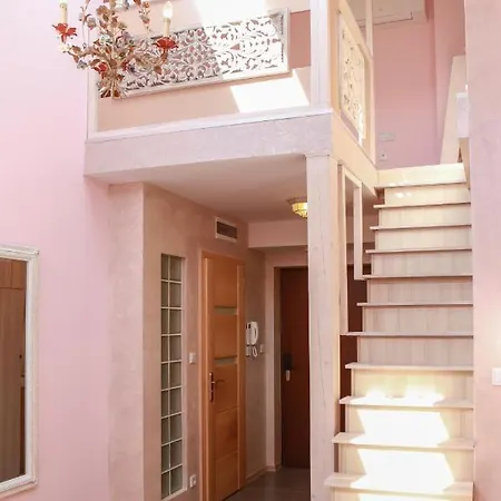 Main Square Platan Loft Collection *