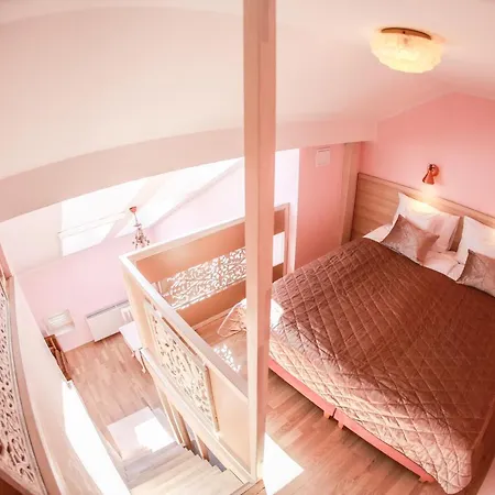 Appartement Main Square Platan Loft Collection