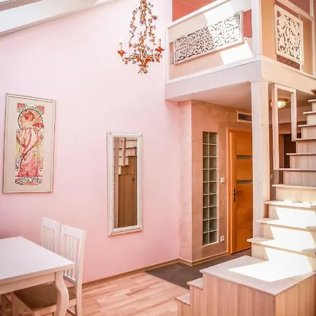 Main Square Platan Loft Collection