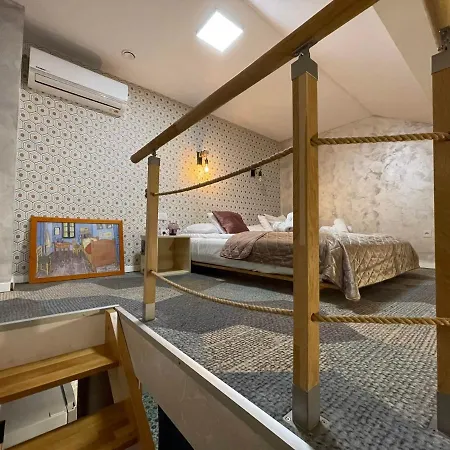 Appartamento Main Square Platan Loft Collection