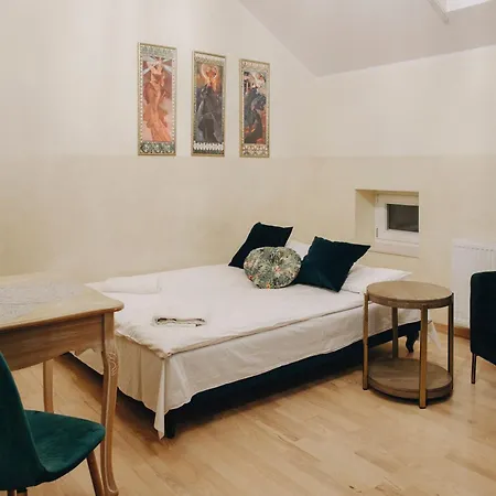 Апартаменты Main Square Platan Loft Collection Краков