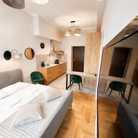 Main Square Platan Loft Collection