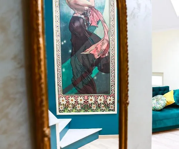 Main Square Platan Loft Collection *